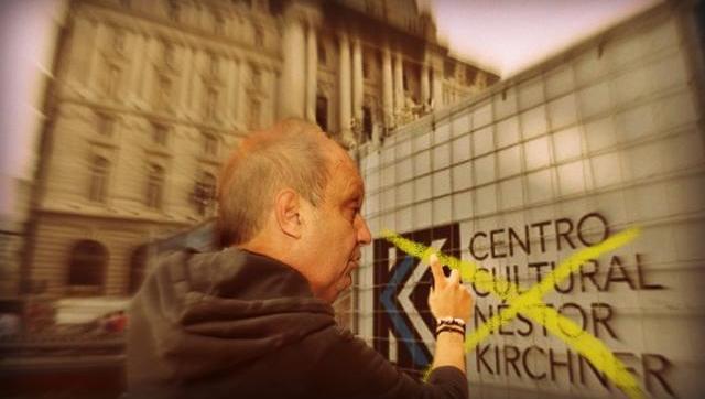 Relato M: Canal 7 le cambió de prepo el nombre al Centro Cultural Kirchner