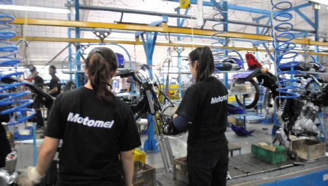 Mientras el gobierno dice que el País crece: Motomel despide 150 trabajadores