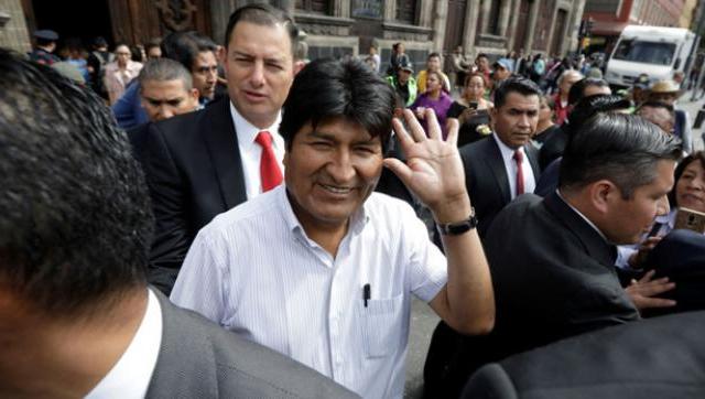 Evo Morales llegó a la Argentina y pidió asilo político al Gobierno