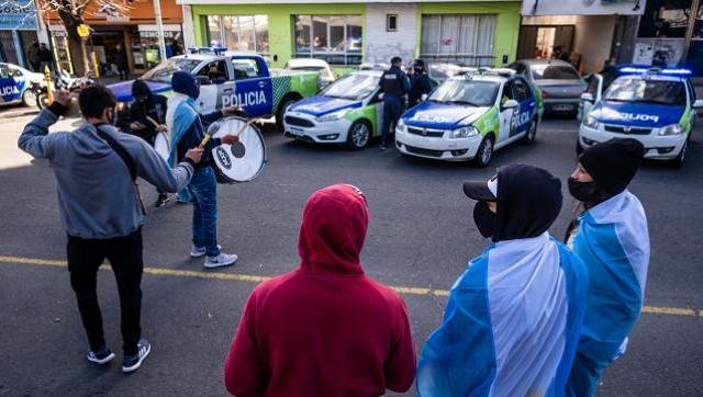 La policía bonaerense continúa con las protestas pese al anuncio de Berni