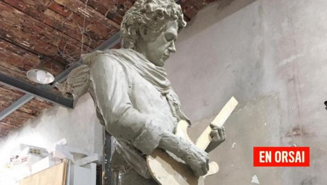 Argentina dona a Costa Rica una escultura de Gustavo Cerati realizada por el artista Martín Di Girolamo