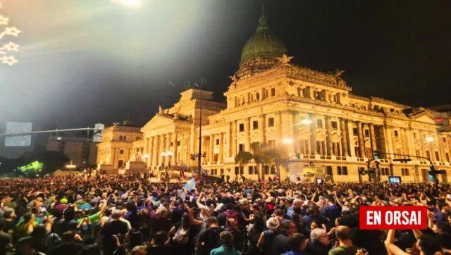 Reacciones adversas ante el DNU de Milei: Movilización, Resistencia y Negociaciones en Marcha