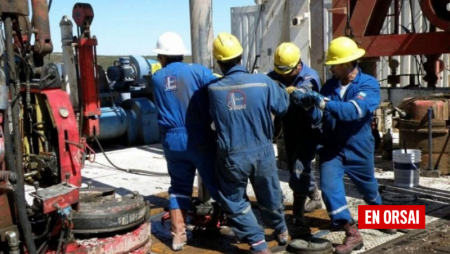 Más de 22 mil trabajadores petroleros paralizan la refinación y distribución de combustibles en protesta contra el impuesto a las ganancias