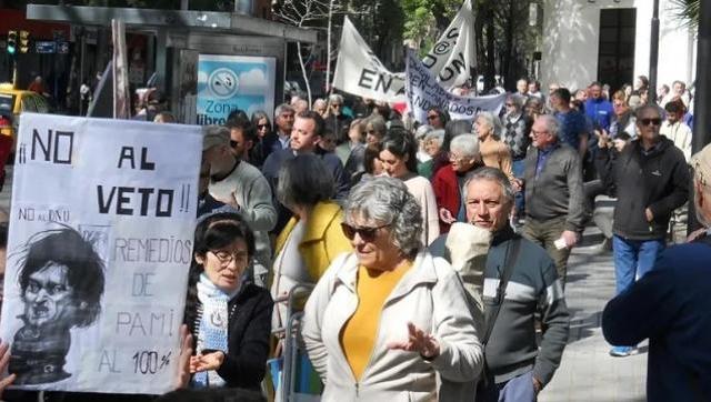 La Miseria de la Política: Jubilados en la Cruz de la Crueldad y la Traición